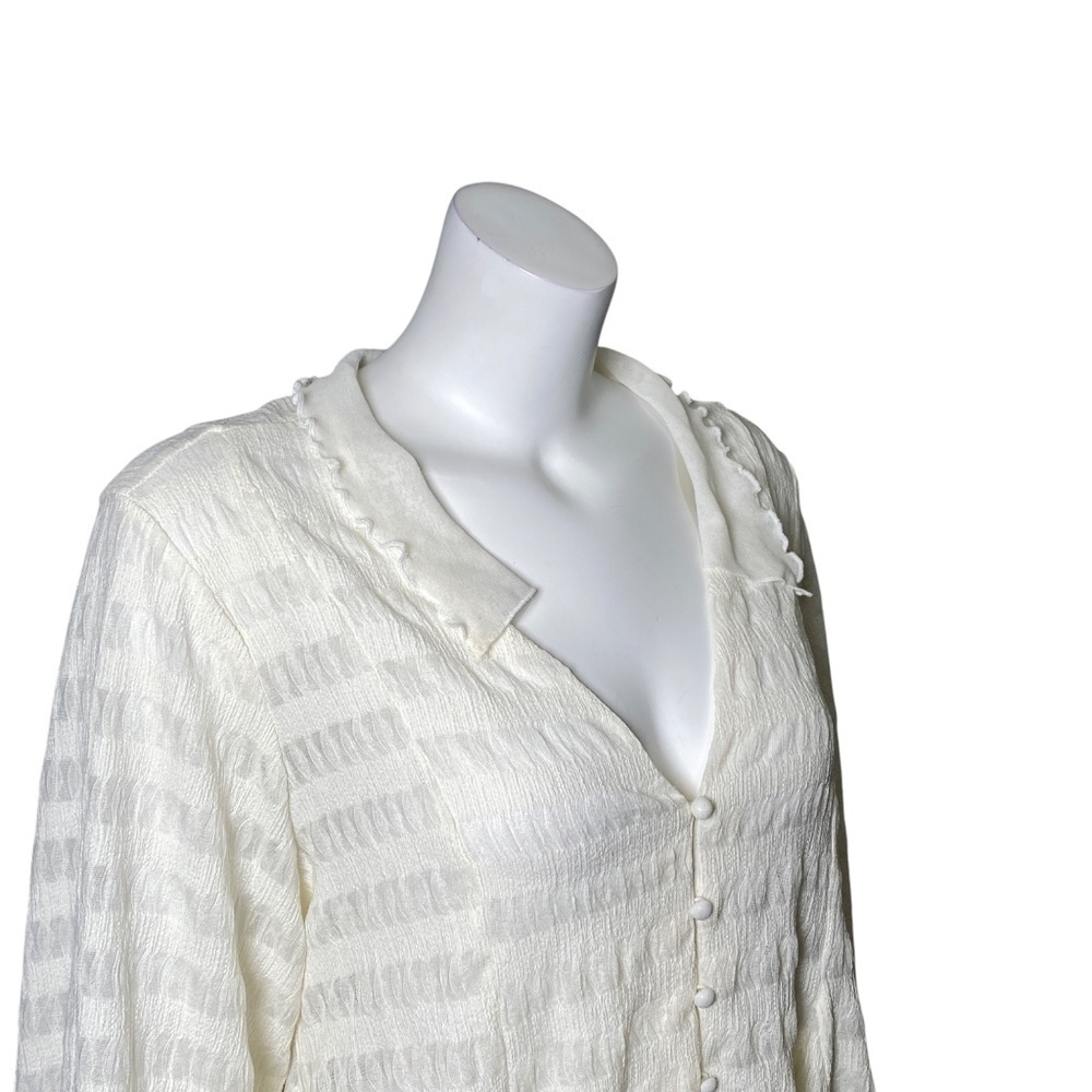 By Anthropologie Long Sleeve Button Front Textured Blouse Womens Size L Ivory - Picture 4 of 8